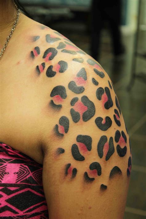 Fashionable Shoulder Cheetah Print Tattoo - The Wild Style Statement!